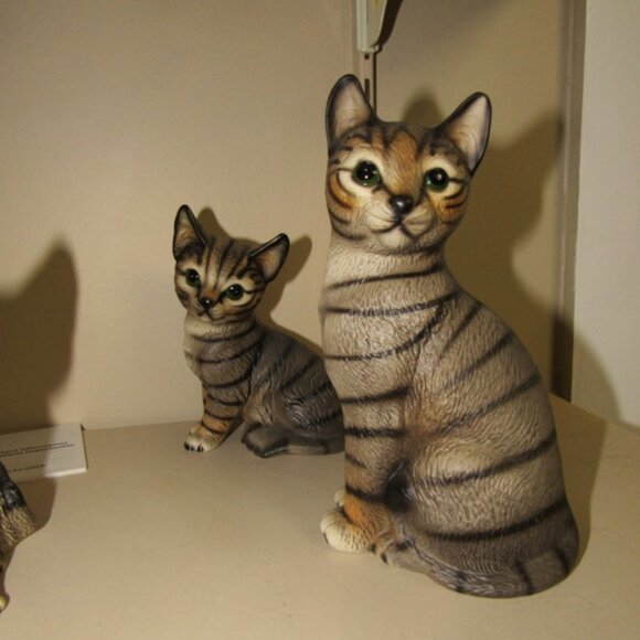 Harvey Knox cat figurines - Picture 4 of 8